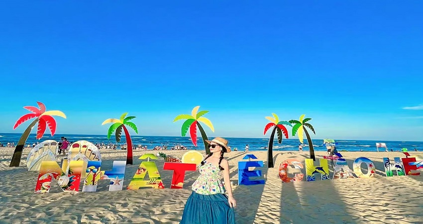 Biển Nhật Lệ