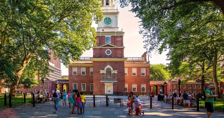 Dinh Độc Lập – Independence Hall
