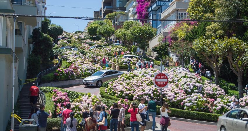 Đường Hoa Lombard