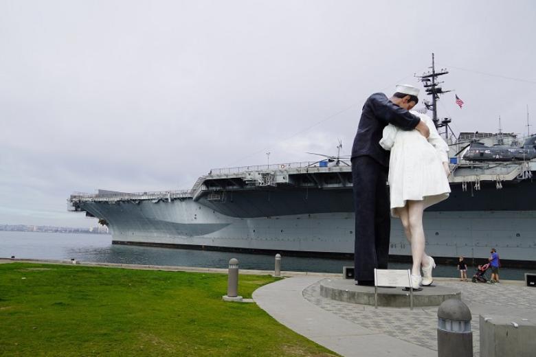 Bảo tàng hàng không mẫu hạm USS MIDWAY