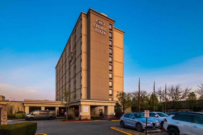 Crowne Plaza Newark Airport, an IHG Hotel