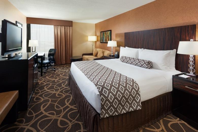 Crowne Plaza Newark Airport, an IHG Hotel
