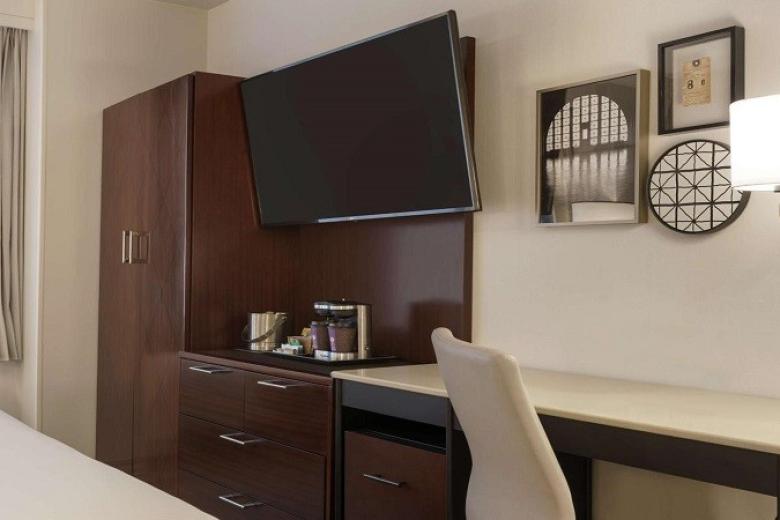 DoubleTree by Hilton New York Downtown