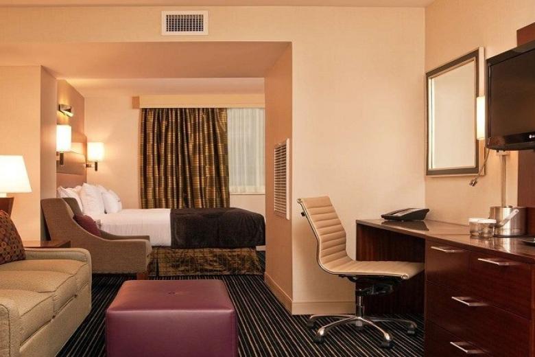 DoubleTree by Hilton New York Downtown