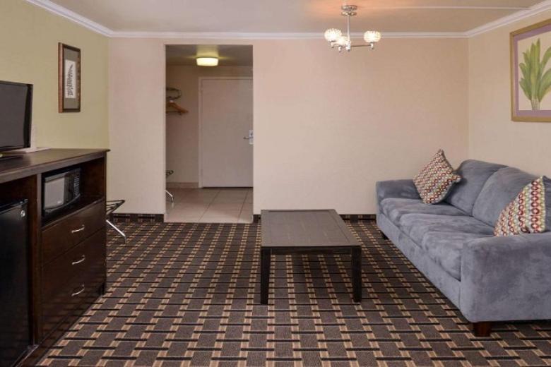 Quality Inn & Suites Montebello - Los Angeles