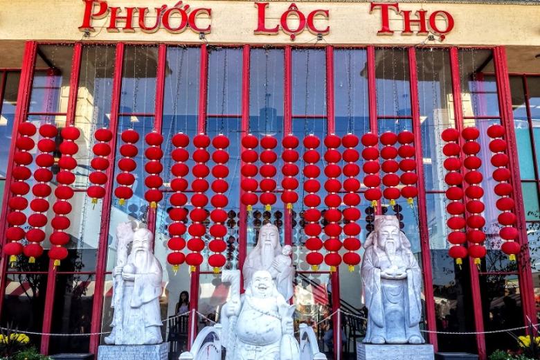 Tham quan Thương Xá Phước Lộc Thọ
