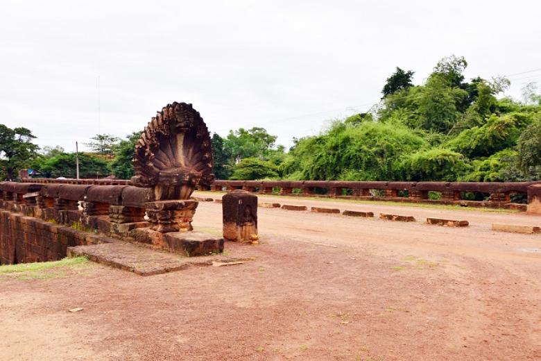 Cầu Rồng nghìn năm tuổi (Cầu Kompong Kdei)