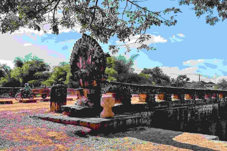 Cầu Rồng nghìn năm tuổi (Cầu Kompong Kdei)