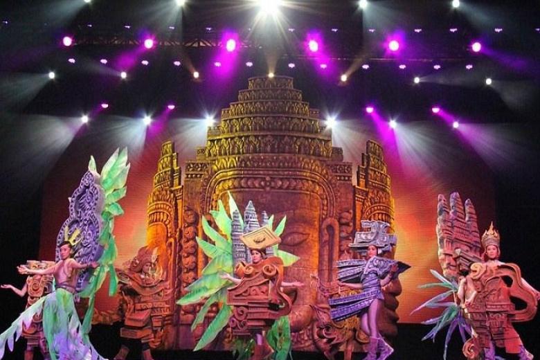Smile Of Angkor Show