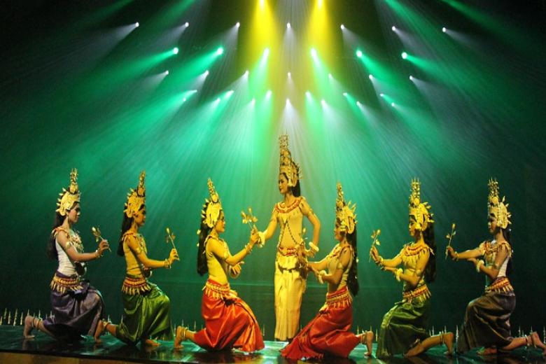 Smile Of Angkor Show
