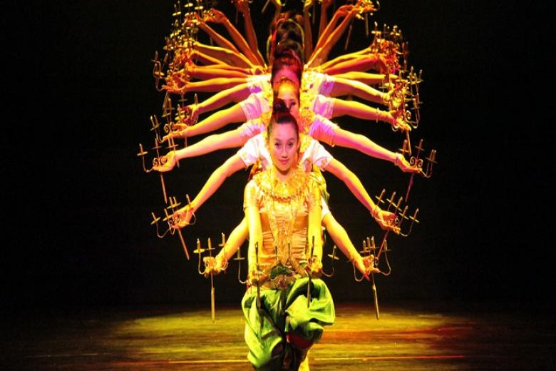 Smile Of Angkor Show