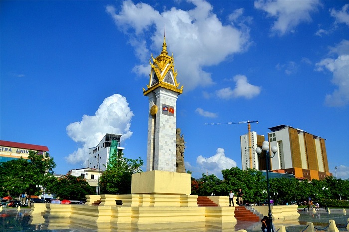 Tượng đài hữu nghị Campuchia – Việt Nam