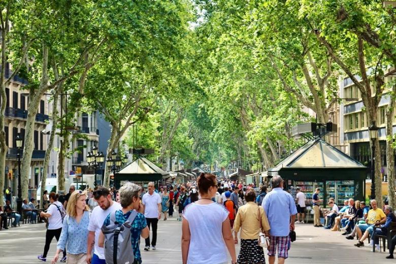 Dạo phố đi bộ La Rambla
