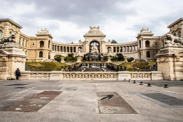 Lâu đài nước Palais Longchamps