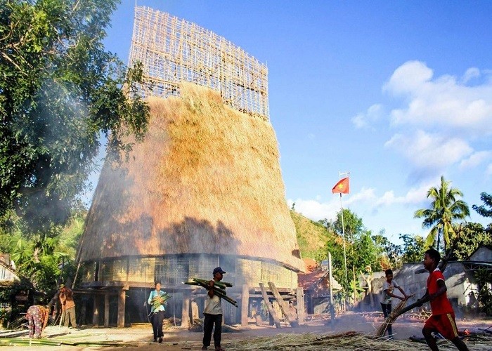 Nhà rông Đê K’Tu