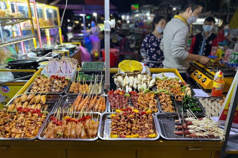 Chợ đêm Pleiku
