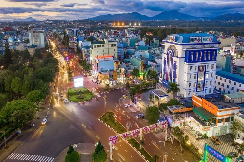 Pleiku về đêm