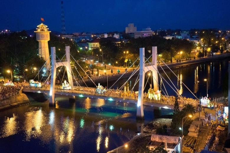 Thành phố biển Phan Thiết về đêm
