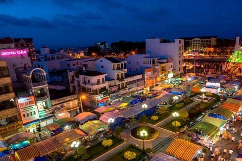 Thành phố biển Phan Thiết về đêm