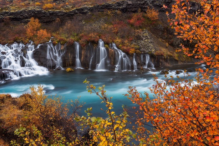 Thác nước Hraunfossar, Iceland