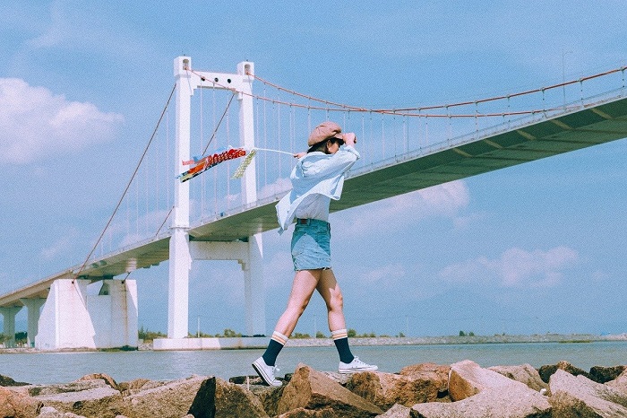 Cầu Thuận Phước là một địa điểm check in yêu thích của giới trẻ.
