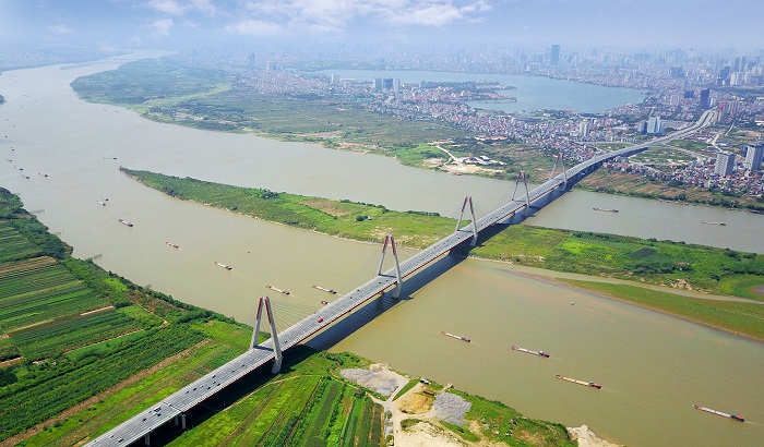 Cầu Nhật Tân - biểu tượng ở thủ đô Hà Nội. 