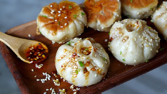 Bánh bao chiên là một món ăn lâu đời của Thượng Hải- Du lịch Trung Quốc ăn gì