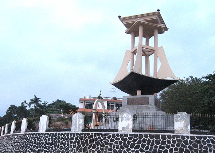 Tượng đài Raja Haji Fisabillah cao 28m nằm ở phía Tây của Tanjung Pinang. Ảnh: indonesia-tourism.com