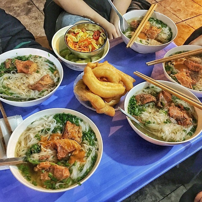 gánh phở Hàng Chiếu Hà Nội