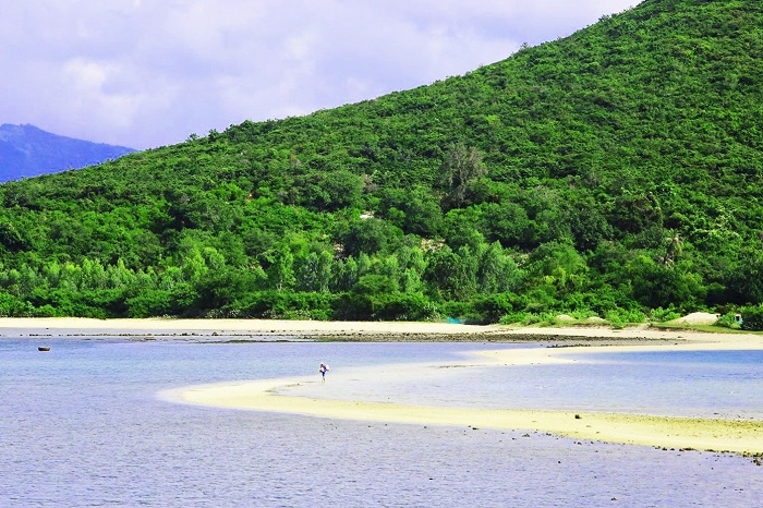 hòn đảo hoang sơ xinh đẹp ở Phú Yên