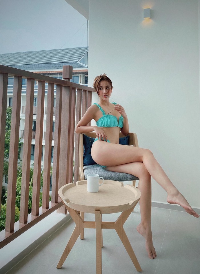 huyen_lizzie_khoe_dang_sexy.jpg
