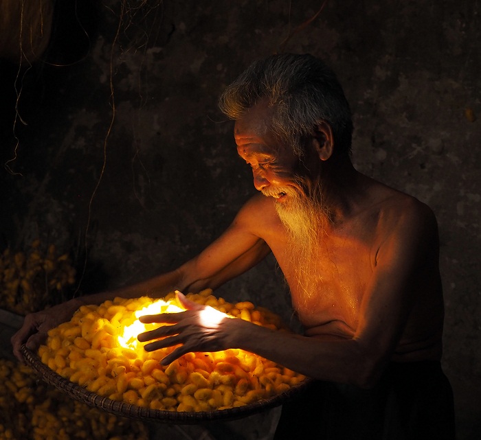 làng nghề ươm tơ Hồng Lý