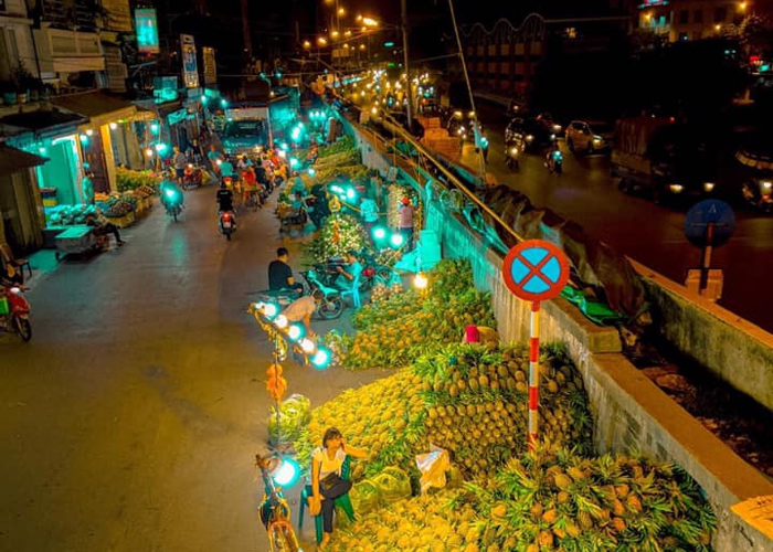Chợ đêm Long Biên, Hà Nội