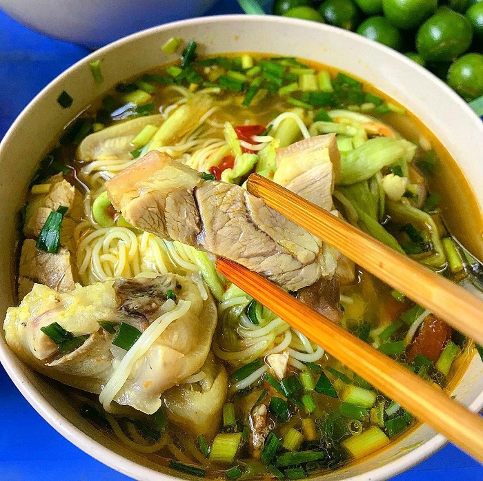 quán bún Hà Nội