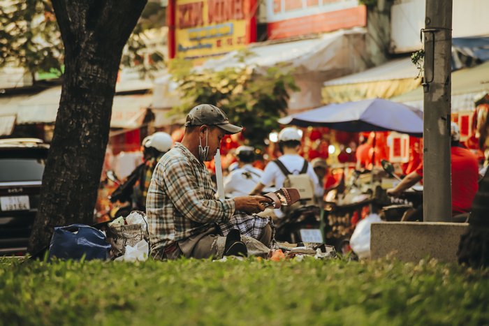 Phố Sài Gòn rực rỡ ngày cuối năm qua ống kính của Kỳ Anh Nguyễn