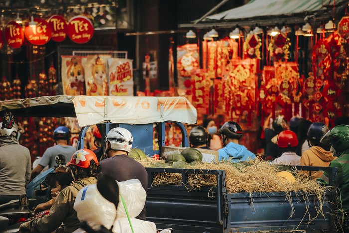 Phố Sài Gòn rực rỡ ngày cuối năm qua ống kính của Kỳ Anh Nguyễn