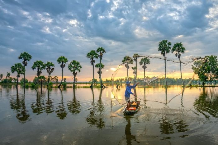 Sau này hãy gặp lại nhau khi hết dịch