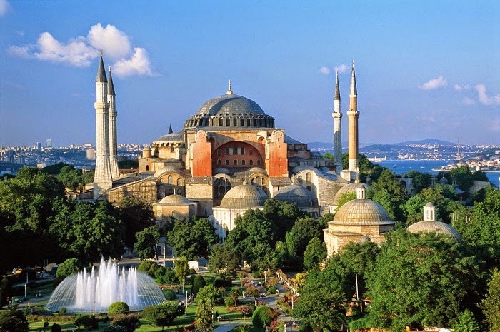 Vương cung thánh đường Hagia Sophia. Ảnh: travel.com.vn