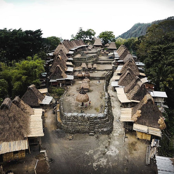 Gần Bali Indonesia có một hòn đảo ‘vương quốc rồng’ mà chẳng mấy ai hay