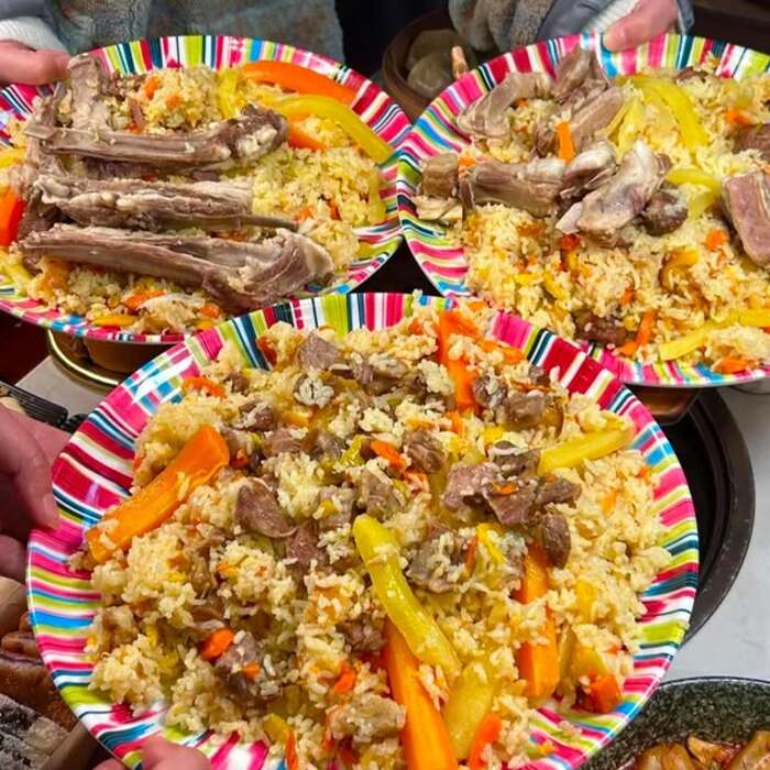 Cơm Tay Cầm Pilaf mang hương vị đậm đà và đậm chất vùng cao nguyên.