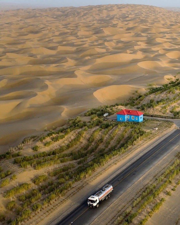 Sa mạc Takla Makan lớn nhất Trung Quốc