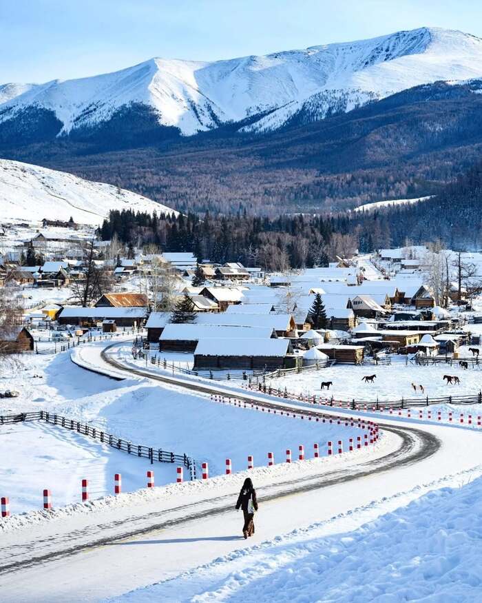 Làng Hemu nằm ẩn mình giữa thiên nhiên