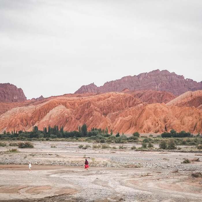 Hỏa Diệm Sơn là một vùng đồi sa thạch đỏ nằm ở Tân Cương. 