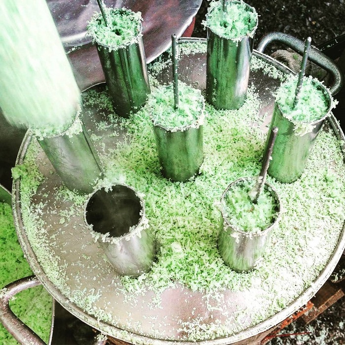 bánh ống lá dứa