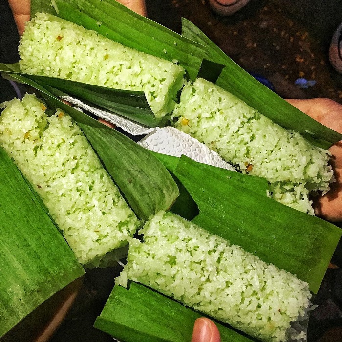 bánh ống lá dứa 