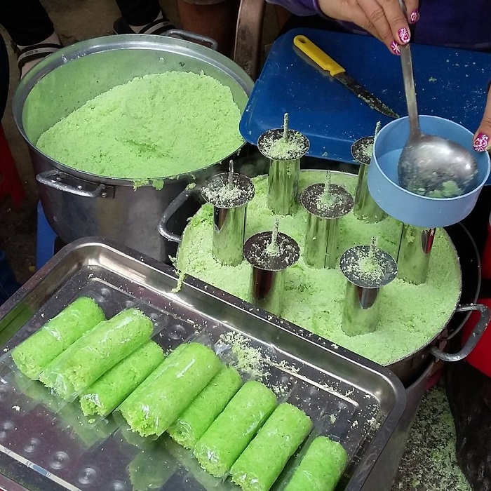 bánh ống lá dứa 