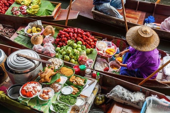 khu chợ nổi tiếng nhất Việt Nam