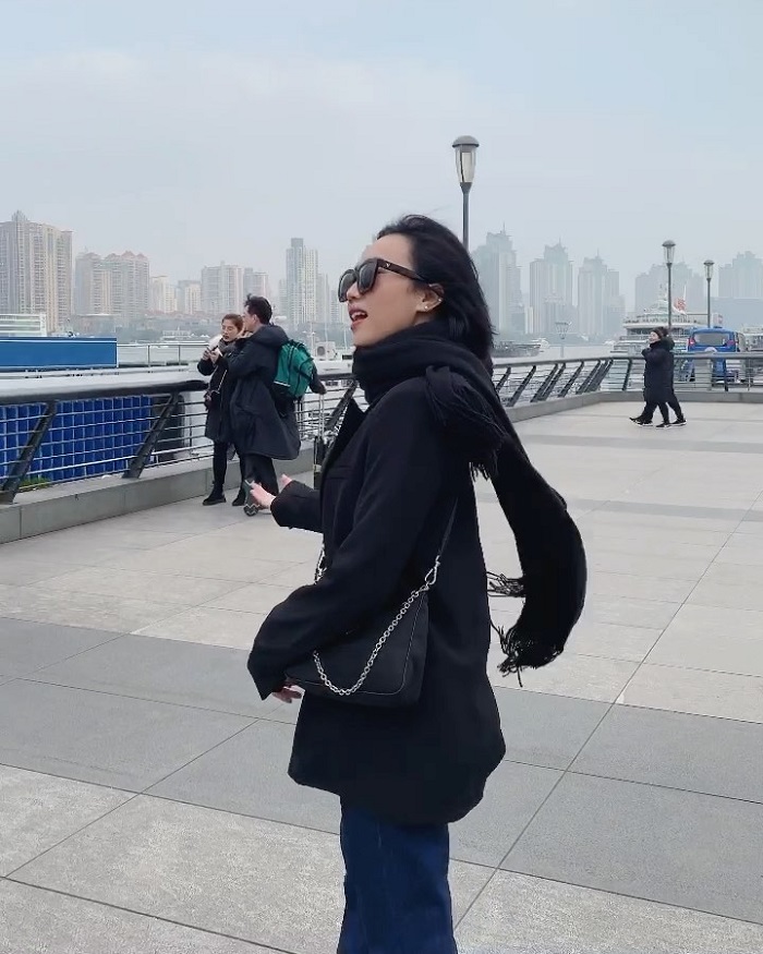 Diễn viên Diệu Nhi nhí nhảnh đi du lịch đầu năm ở Trung Quốc
