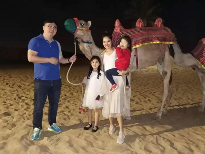 Hoa hậu Hương Giang cùng gia đình du lịch Dubai dịp đầu năm