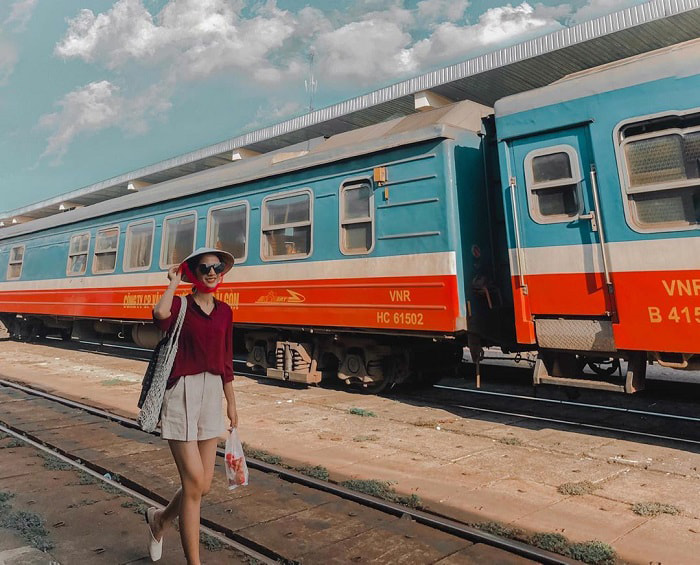 Đưa nhau đi trốn với muôn vàn góc sống ảo cực chất tại những ga tàu đẹp ở Việt Nam 